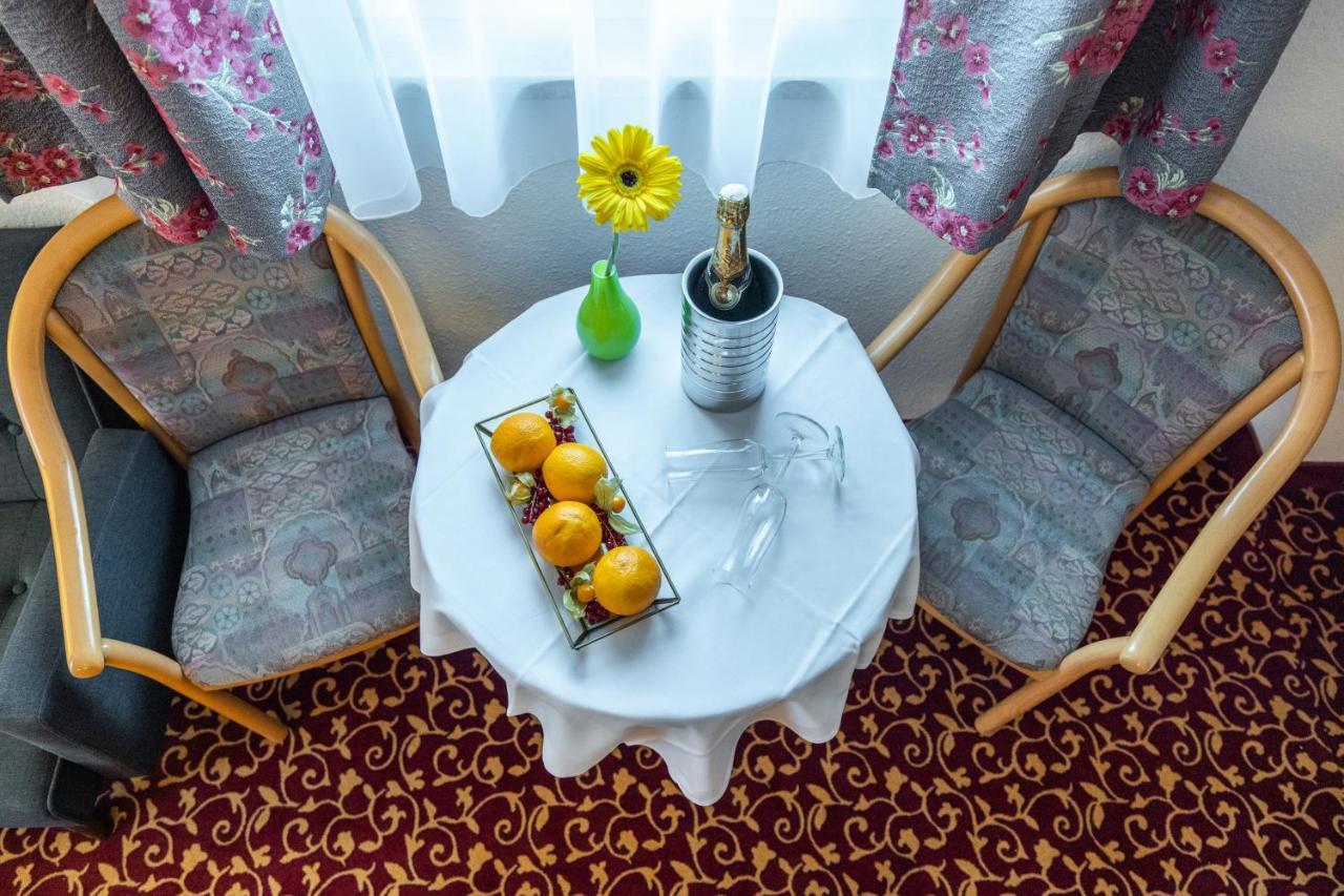 Pension & Cafe Abendroete Kurort Oybin Ngoại thất bức ảnh